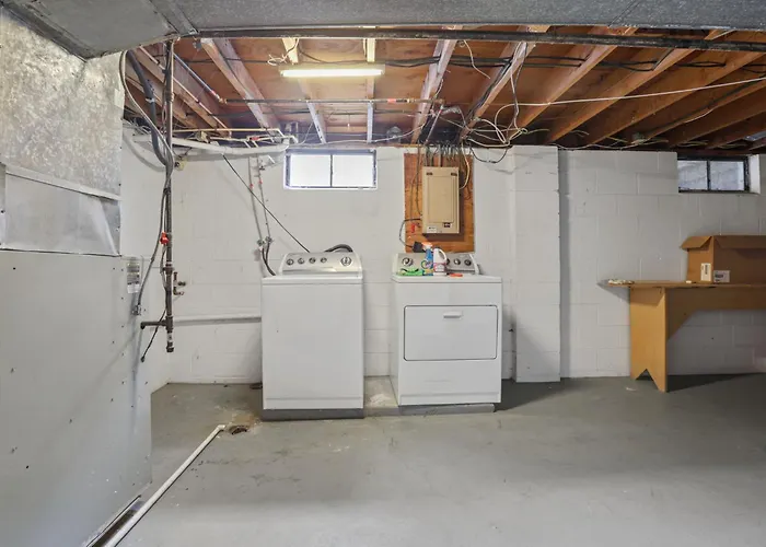 Housepitality - The Woodward Park Charmer - 4br Holiday home