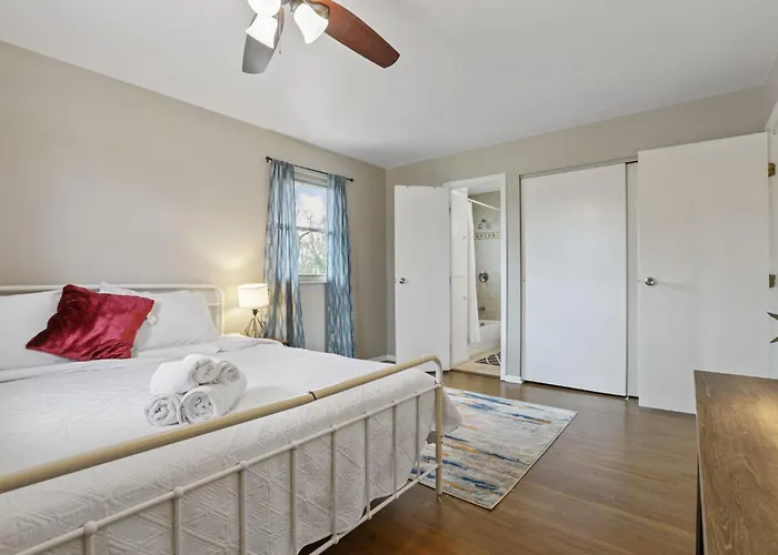 Housepitality - The Woodward Park Charmer - 4br Holiday home Columbus