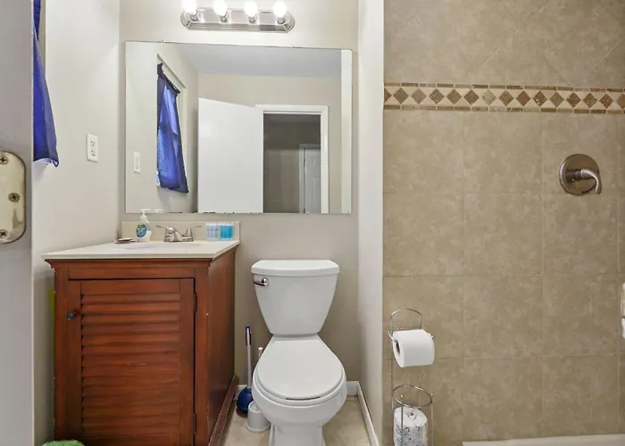 Housepitality - The Woodward Park Charmer - 4br *