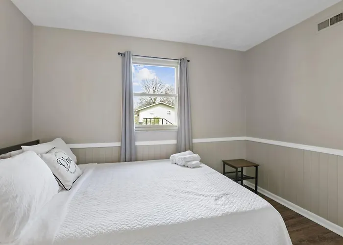 Housepitality - The Woodward Park Charmer - 4br * Columbus
